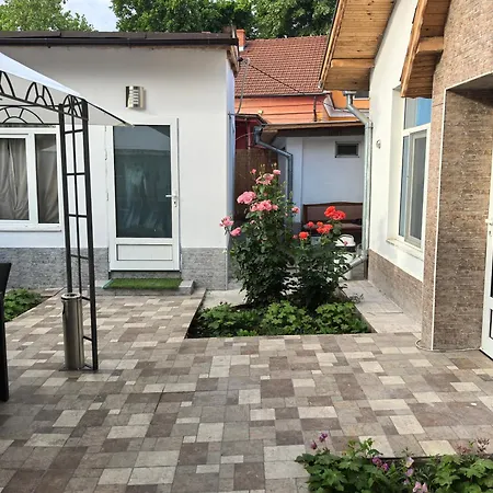 Zora Mini Gæstehus 3*