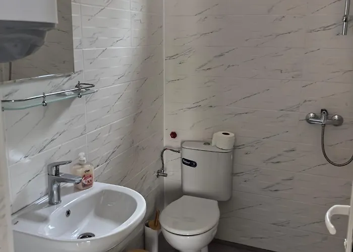 招待所 Zora Mini 3*